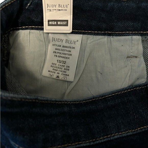 Judy Blue Joan High Rise Crop Dark Wash. Size 15/32. NWT - Picture 11 of 12